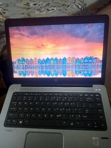 hp laptop folio series i5