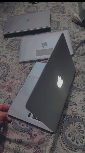 Apple MacBook series