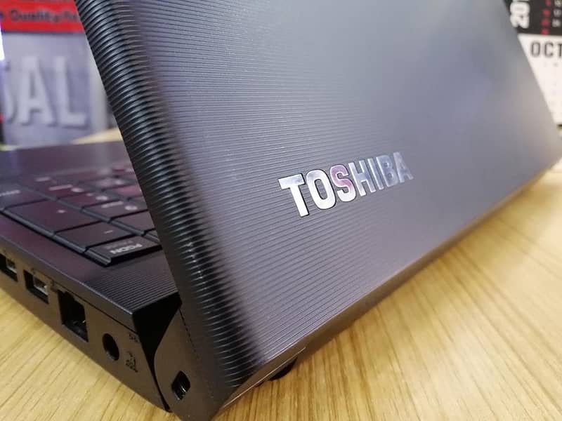 Core i3 4rg gen Excellent condition numpad Tohiba Dell Acer Thinkpad