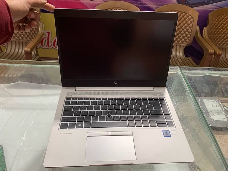 hp elitebook 840 g5 i5 7th gen     16gb 256nvme ssd