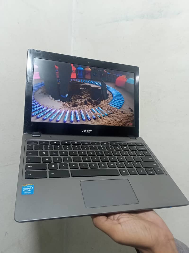 Acer Slim Laptop Acer C720p window Touch screen