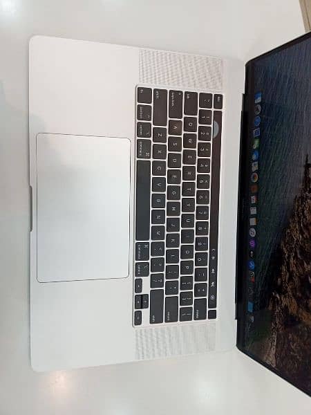 MacBook pro 2019 16inch 32/500