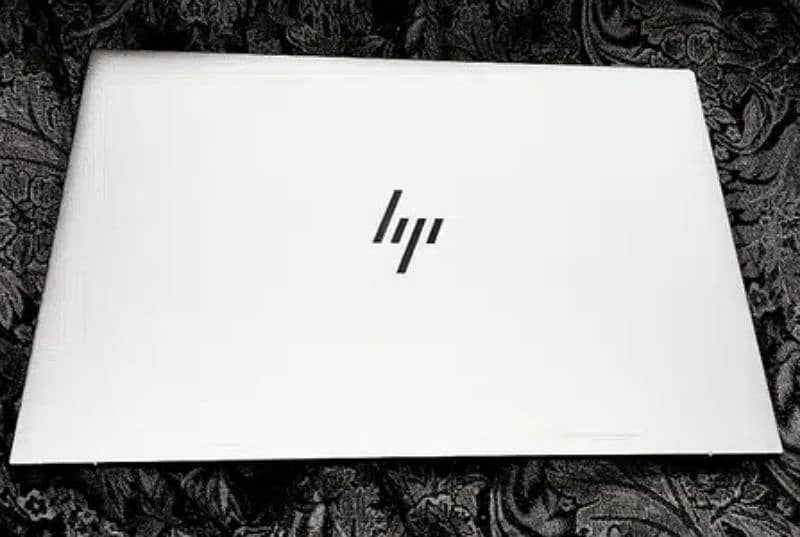 Hp branded apple Laptop In apple i3 new 2TB SSD  Dell core i7 also i5