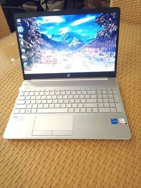 Dell laptop core i7 all good working brand hp i5 apple & core i3: