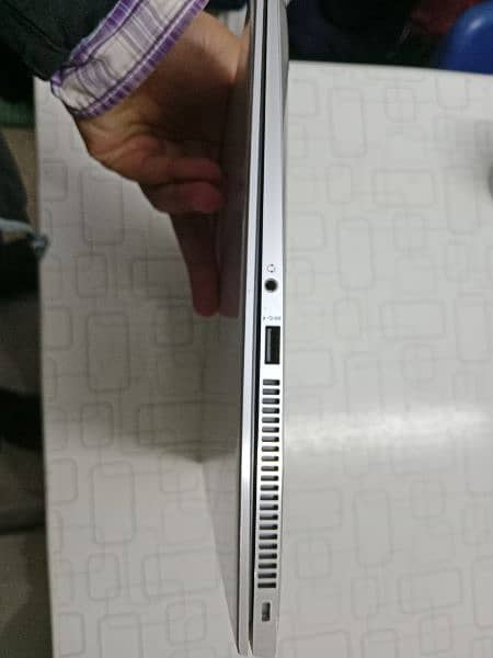 hp core i5 7th Gen elitebook 1040 G4 10/10