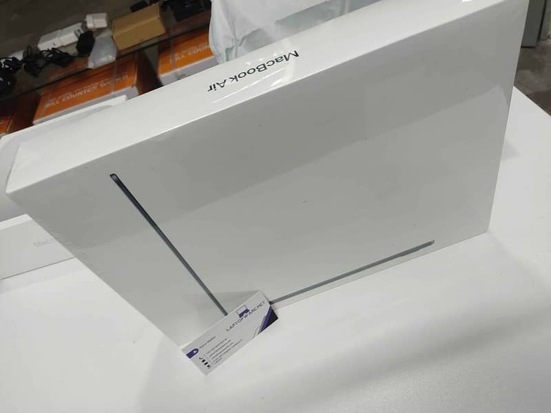 MacBook Air M2 13-inch 8gbram 256gb ssd PinPack