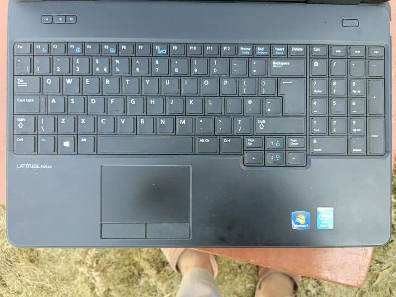 Dell corei3 4th generation 8GB RAM 500 HARDESK with 10/10 condition