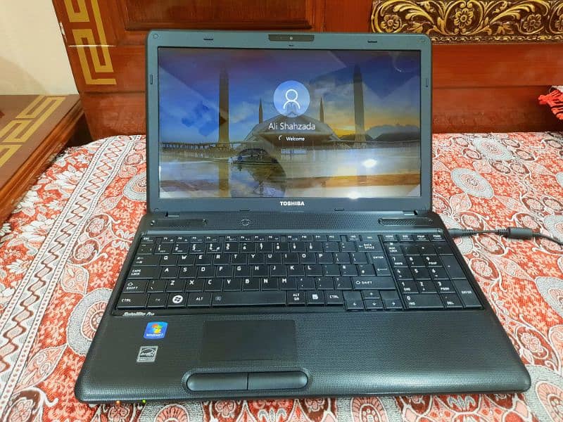 ToShiba LapTop SatelLite Pro C660D-1CE