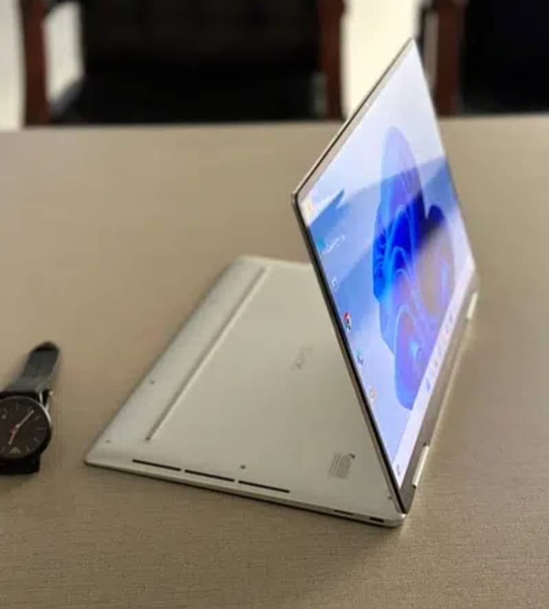 Dell Core i7 Laptop WARRANTY - HP i5  Laptop 256 GB SSD