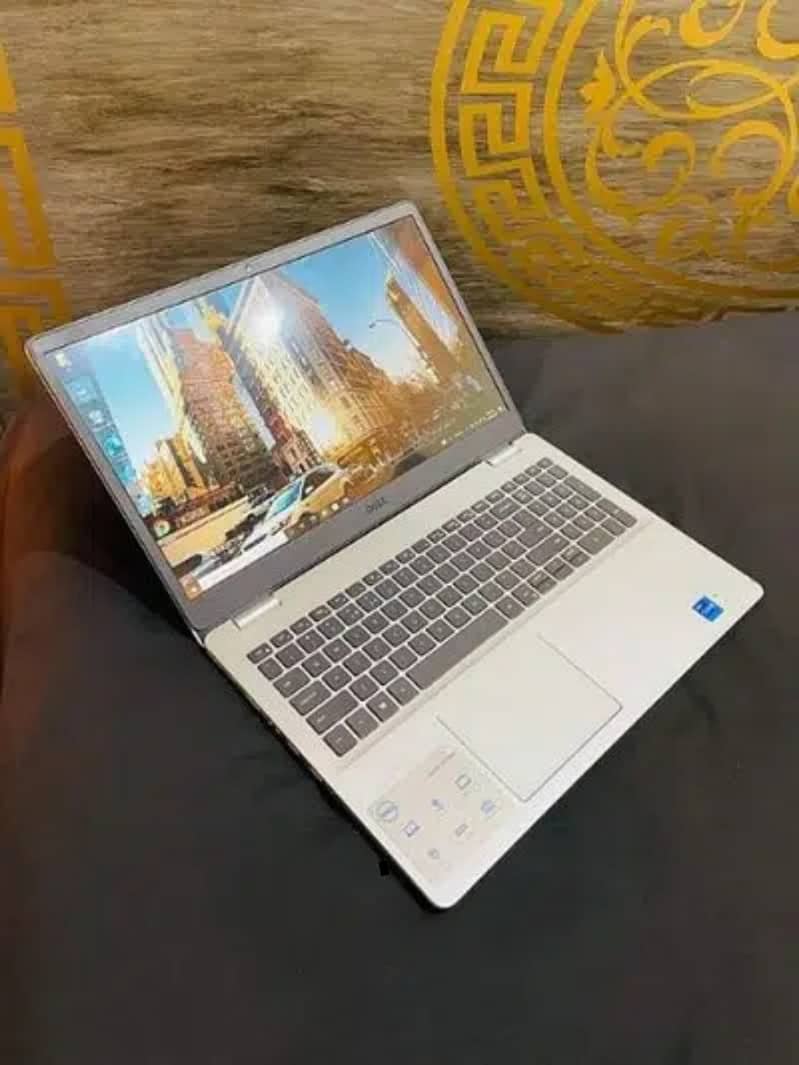 Dell laptops core i7 10th Gen hp l5 black Match Box i3 apple