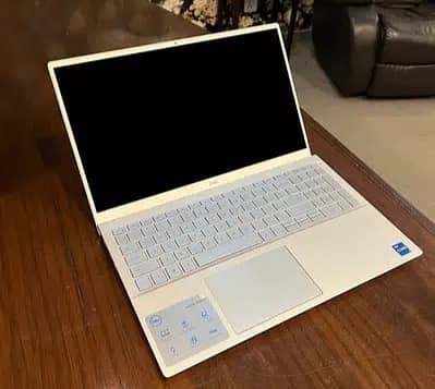 Branded apple Laptop Available HP & Dell core i7 also i5