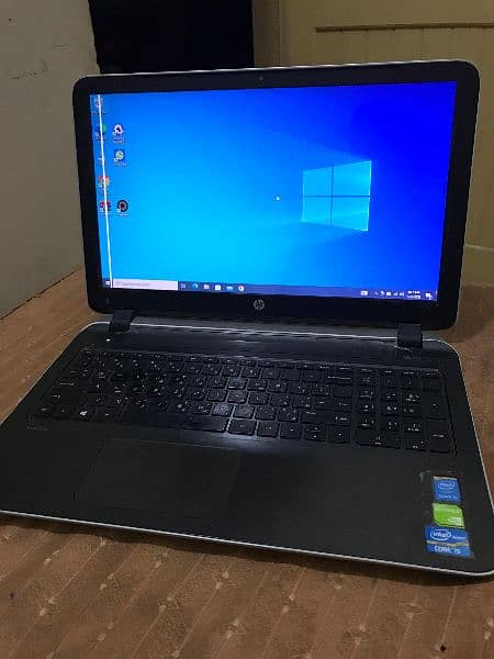 Hp Pavilion i5 4th 2gb grafic card