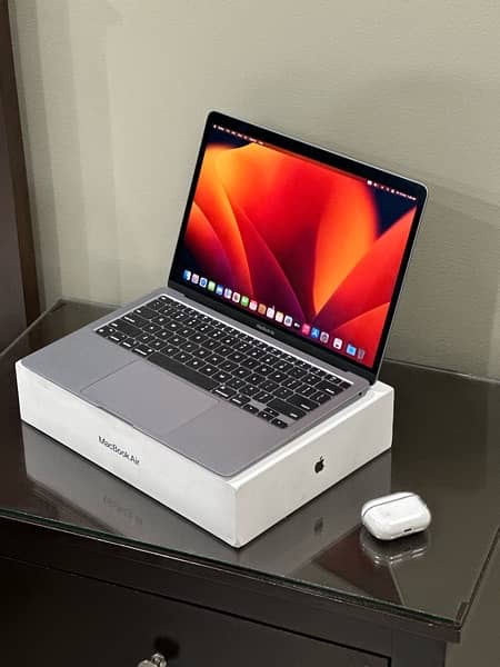 Macbook Air M1 2020 Brand new