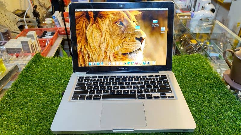 MacBook pro 2011 4/ 128