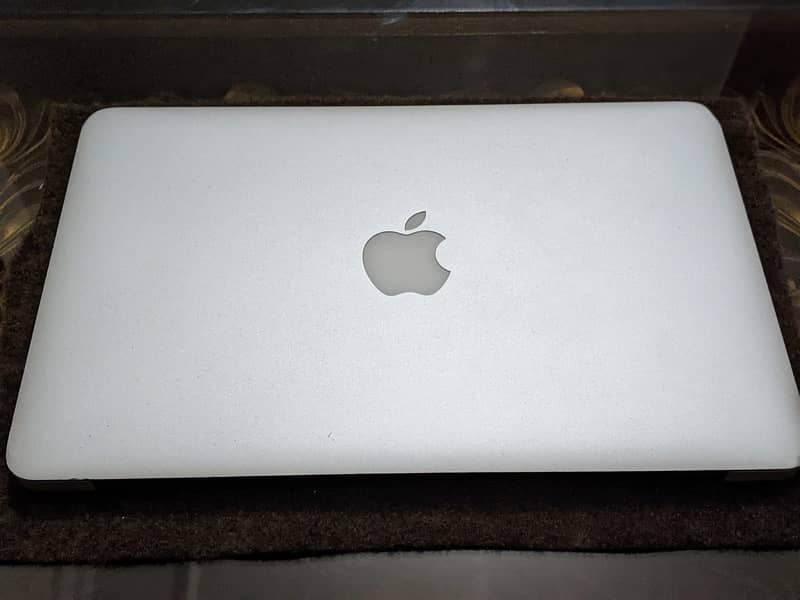 MACKBOOK AIR 2014 CORE i5 EVERYTHING ORIGINAL WHATSAPP NUM 03214685985