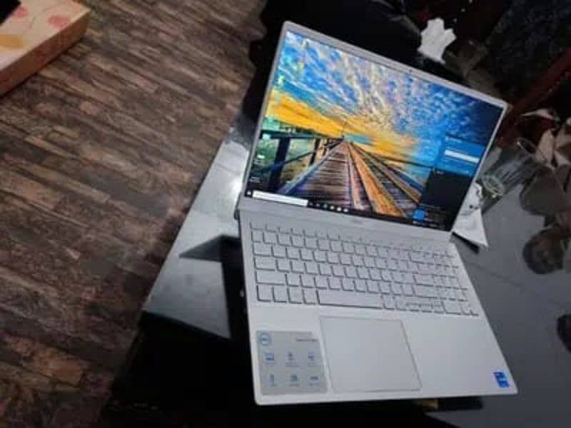 Dell Core i7 laptop Hp - i5 -branded laptop - apple i3