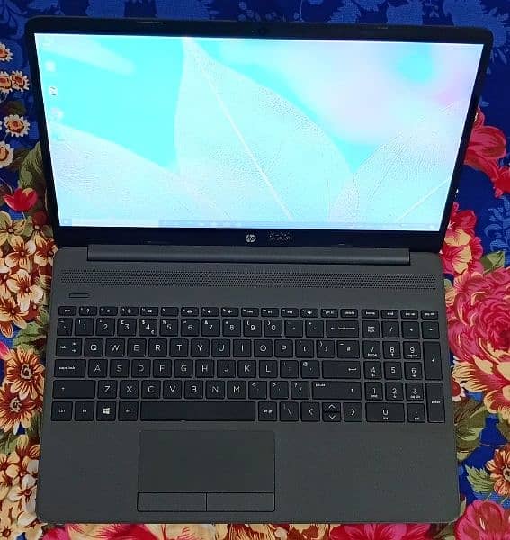 HP G8 Ryzen5=i7-10thGEN(16/256) 15.6
