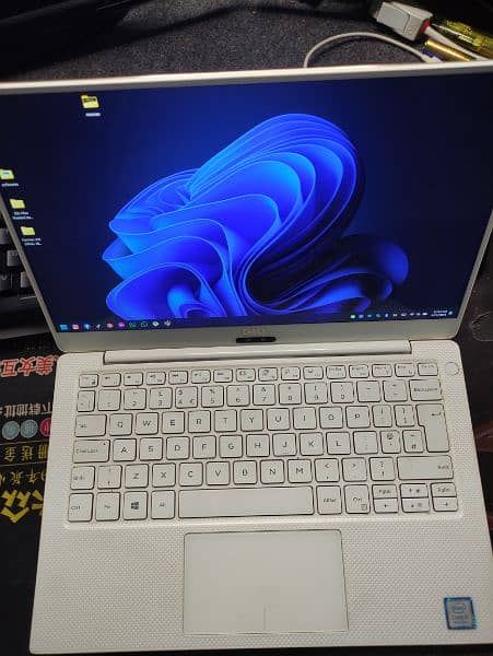 dell xps 13 inch 4k touch 8 gen 4c 8t 16gb 512gb