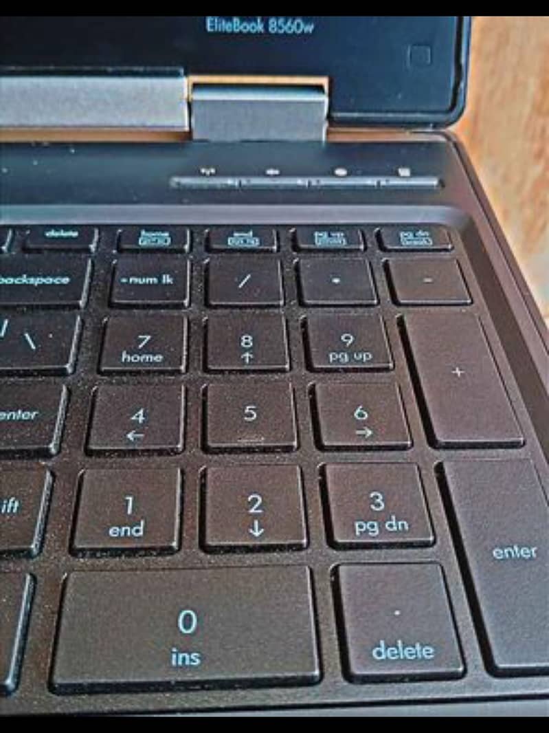 HP Elitebook 8560w Core i7 2nd Gen, 2 GB Nvidia Graphic Card, 8/256