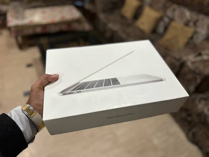Apple MacBook Pro 2017 for sale