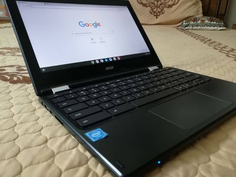 Acer laptop Chromebook R11 iPad tablet jesi chrome book