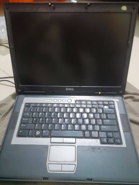 Dell 820 . . 1 Gb DDr Ram 80 Gb hardisk only laptop