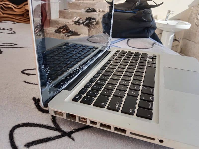 apple macnook pro 2012