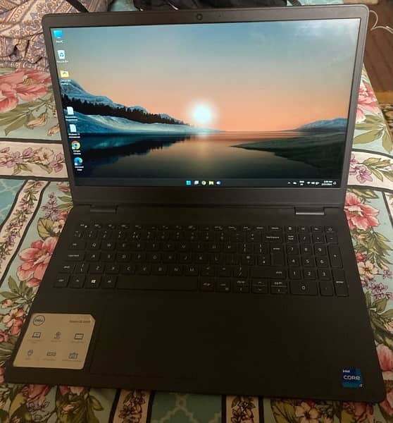 Dell vostro 15 3000 Core i7 ,11th generation 1165G7 quad core processr