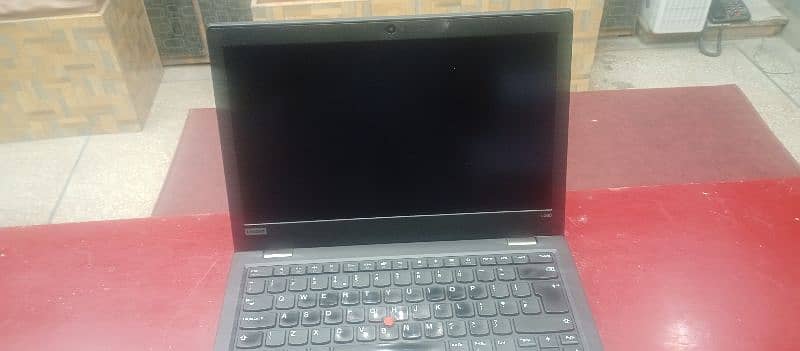 Lenovo L380 core i5-8th. 8/256 ssd touch screen 13.3 inch display