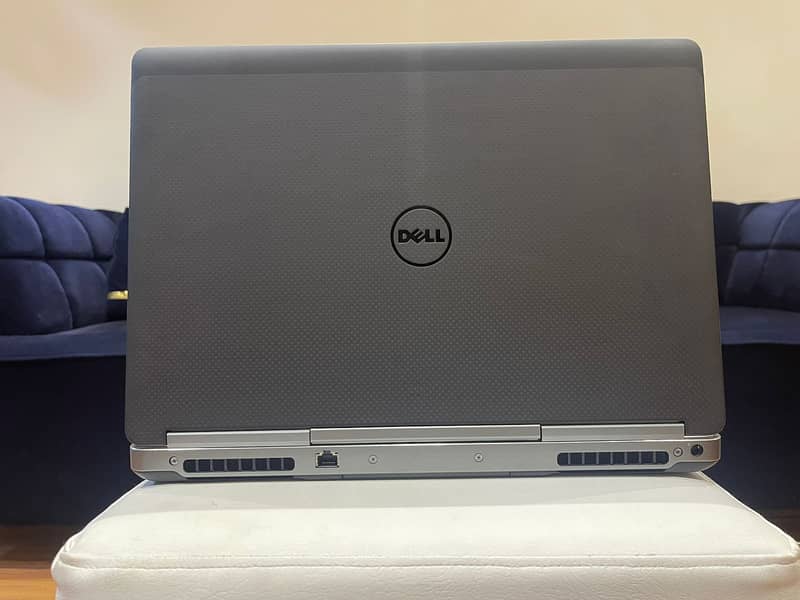Dell Precision 7520 Intel Xeon E3-1545 V5 Quad Core 8 MB Cashe Ram 16