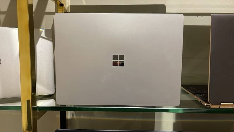 Microsoft Surface Intel Core i5-8th Gen Ram 16 GB SSD 256 GB
