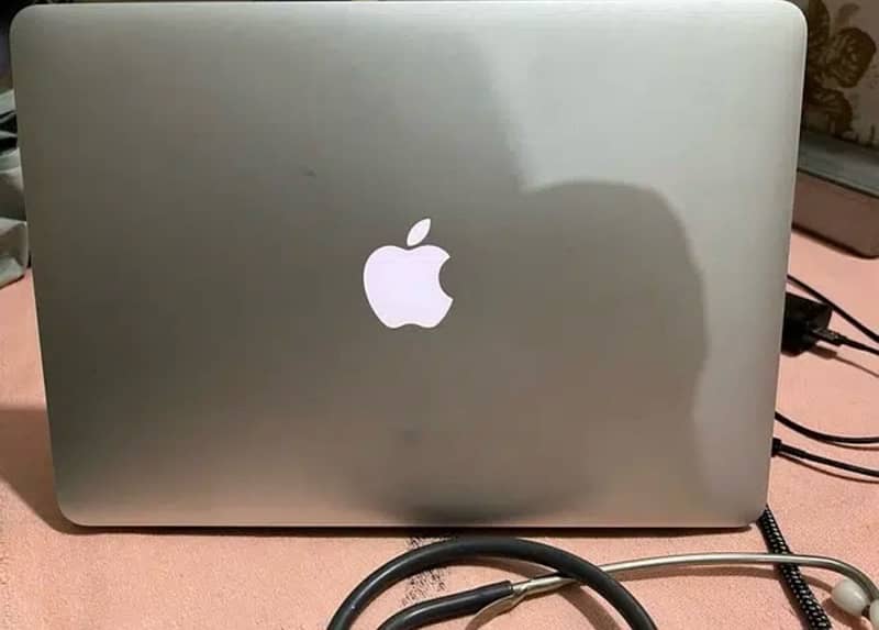 apple macbook air 2017 core i5 8gb/256gb ssd