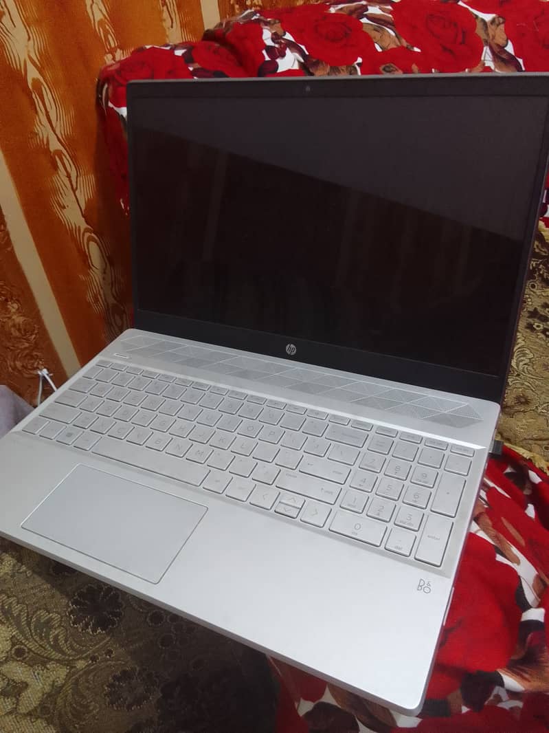 HP Pavilion Laptop 15  i5-8250u 12GB RAM 500GB SSD