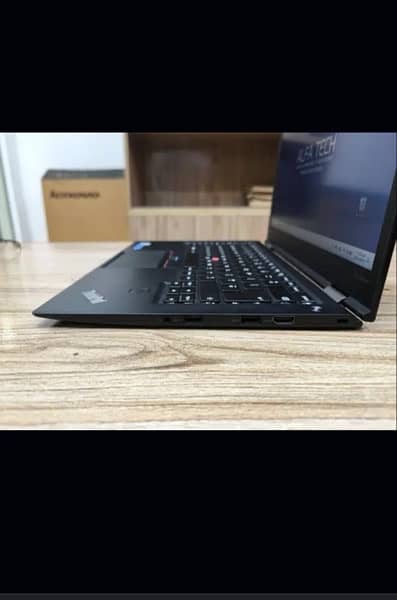 Lenovo ThinkPad X1 Carbon  Intel Core i7, 6th Generation  8 / 256 SSD