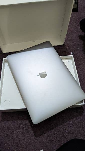 MacBook air 2020 13 inch