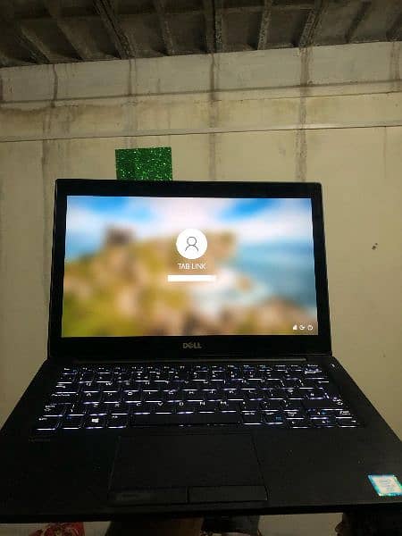 Dell Latitude 7280 i5 6th gen Touch Screen . 8 GB ram 512 SSD