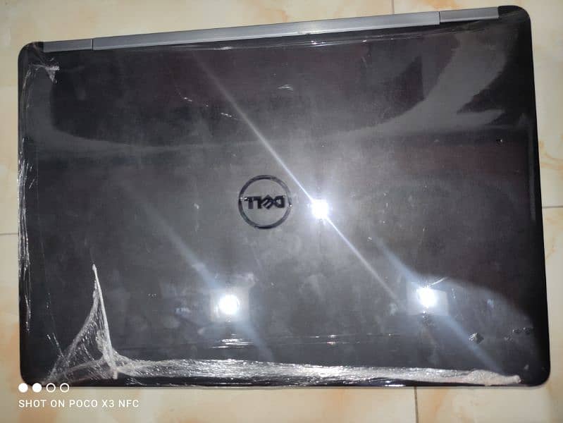 Dell Latitude E7270