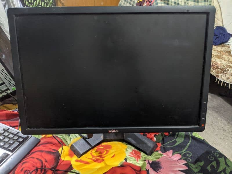 HP PC ALONG WITH DELL MONITOR
