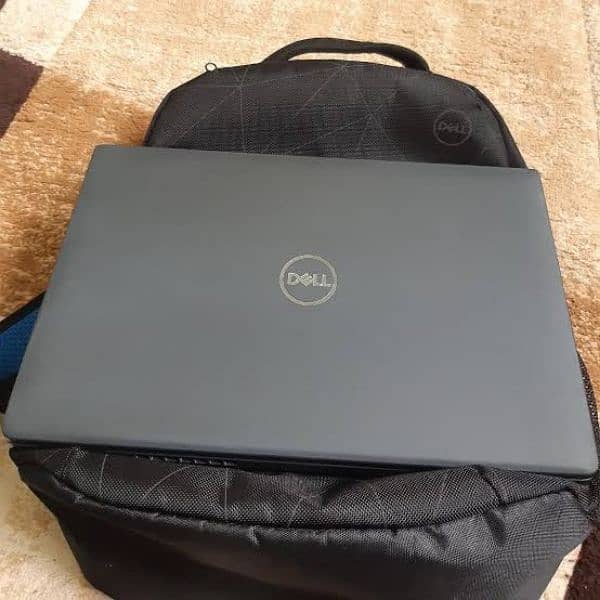 Dell latitude 3520 15' (almost new)