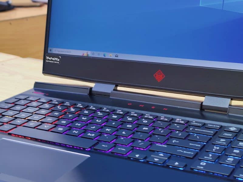 HP OMEN 15/CORE I7 8750H HEXA CORE/GTX 1050TI/144HZ