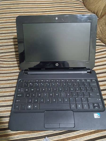 HP mini Laptop 2GB/150 GB