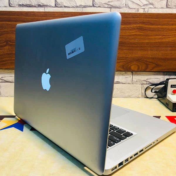 MacBook Pro Mid 2012 | 13 inches | Intel Core i7  8GB 256 Gb Hard