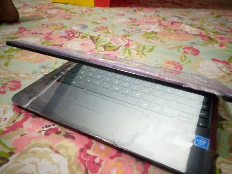 hp Chromebook g5 11. . . . Windows 10 support.