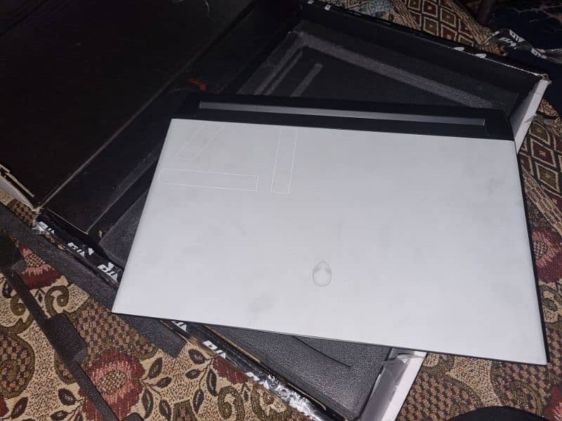 Dell Alienware M17 R4 360hz screen 3070  (gaming laptop/laptop/rtx)