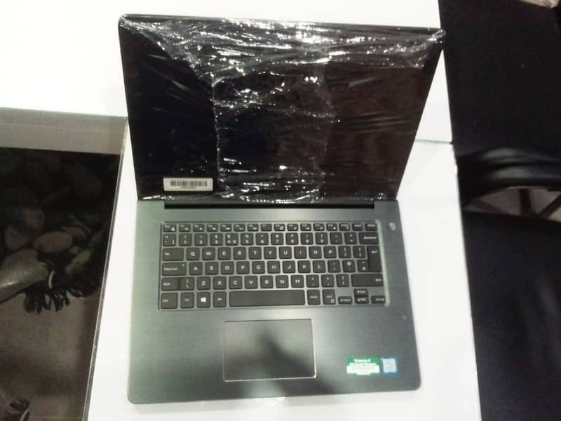 Dell Vostro core i5 7th gen 8gb ram 128 gb SSD 4 gb Graphics