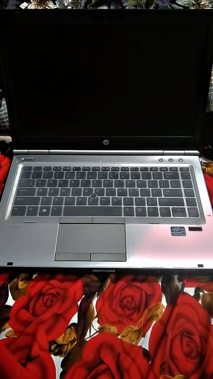 Laptop | hp | intel Core i5 |256 GB Hard drive|4GB RAM|64-bit system