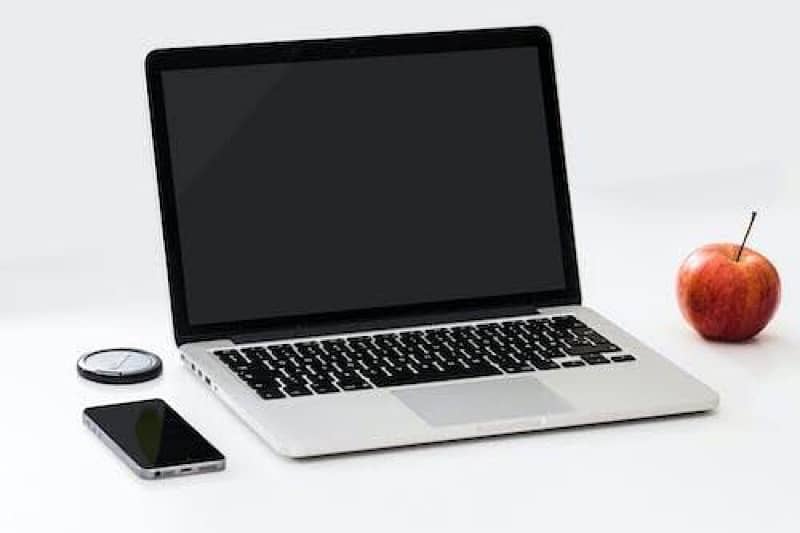 laptop are available in hole sale rate