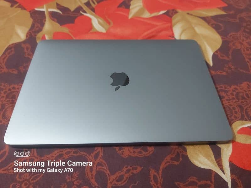 Macbook pro USA Modle i5 8gb 256gb