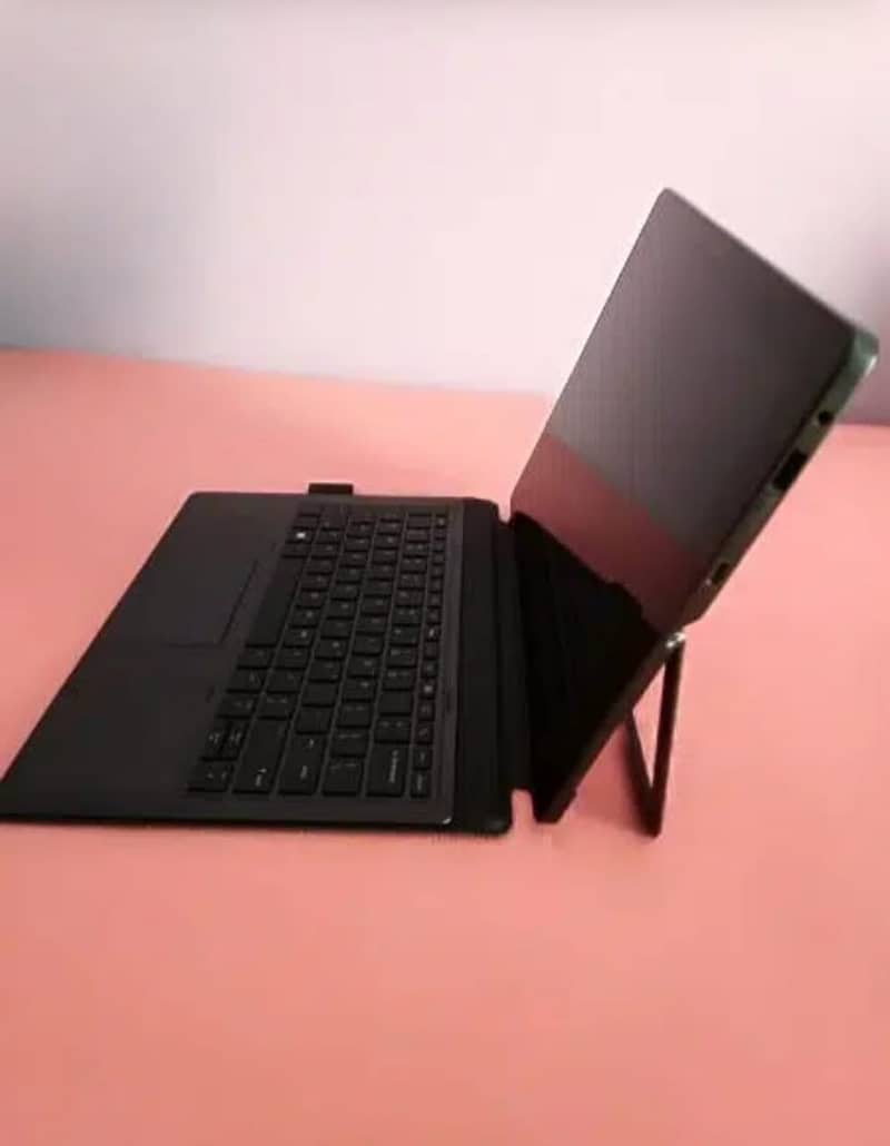 HP pro X2 core i5 7th gen. detachable keypad, touch screen