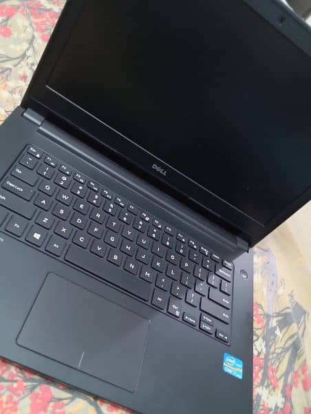 Dell 3470 i7 6th generation l 2GB Card for sell